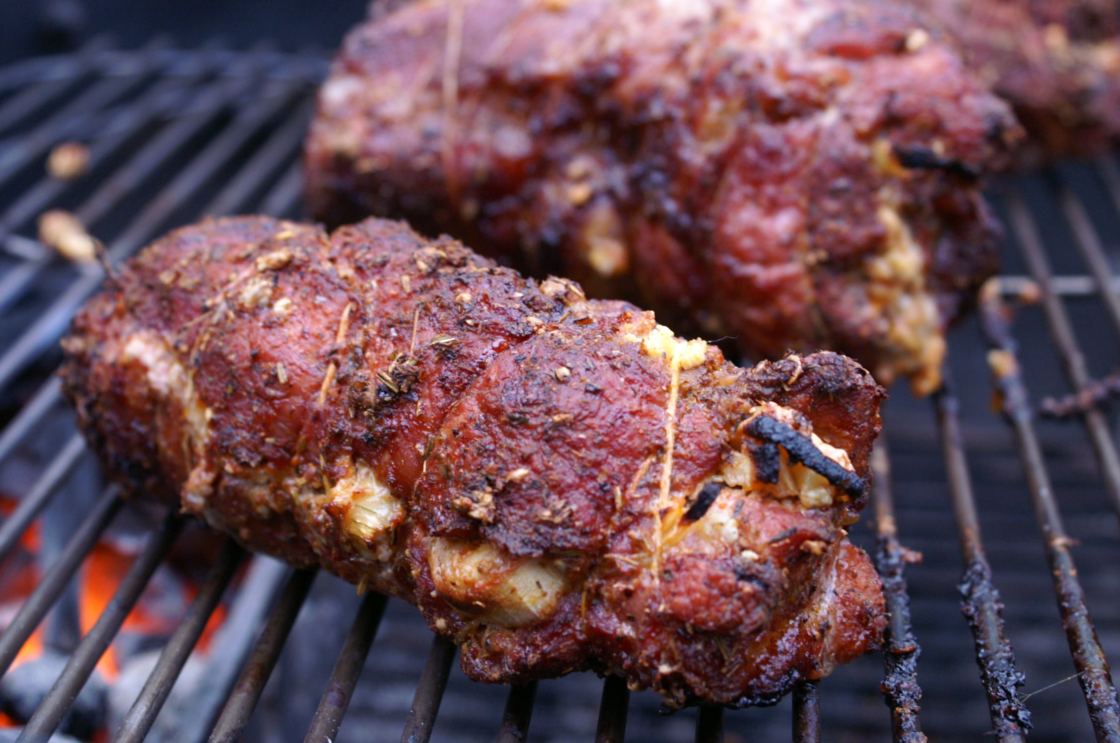 Rollbraten grillen - Schweinerollbraten vom Grill