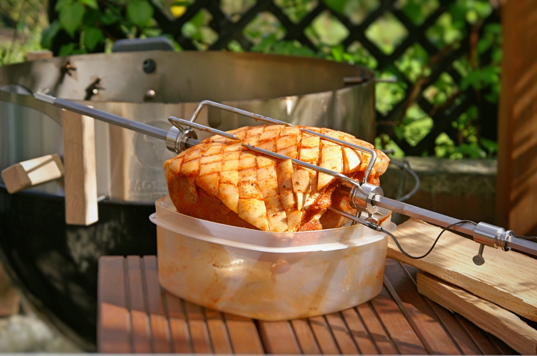 Krustenbraten Vom Drehspiess Mit Der Rotisserie Zum Saftigen Schweinebraten